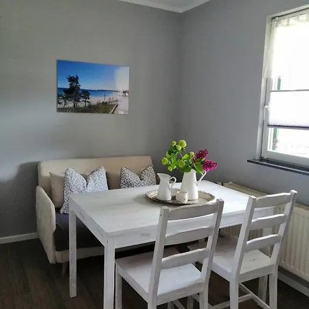 Ferienhaus Ostseefluestern 아파트 *